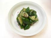 楽漬「しば漬け風味」できゅうりを漬ける
