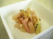 茎レタスの桜漬け
